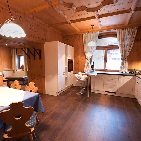 A Traumhafte Zirbenwohnung Пруц Екстериор снимка
